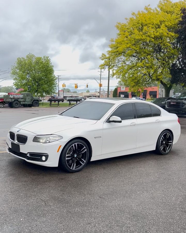 Car Gallery — build 184