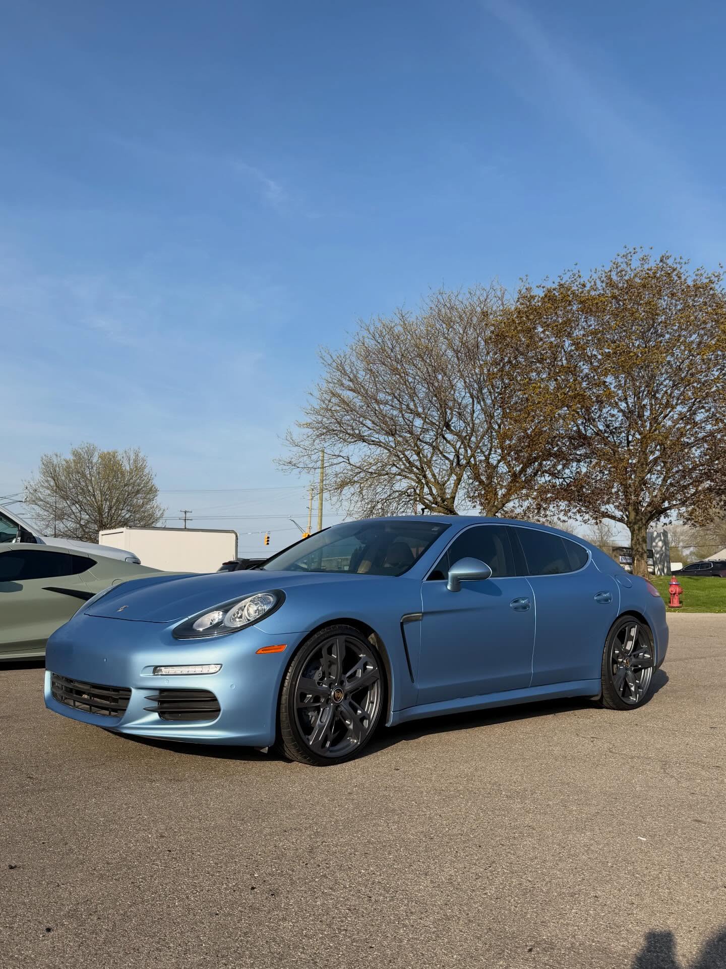 Car Gallery — build 40