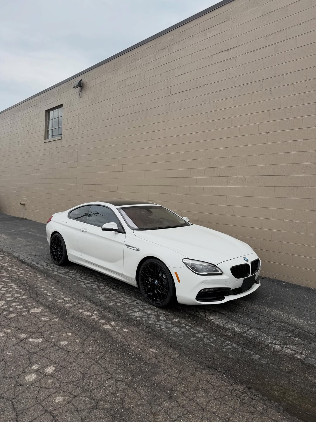 Car Gallery — build 34