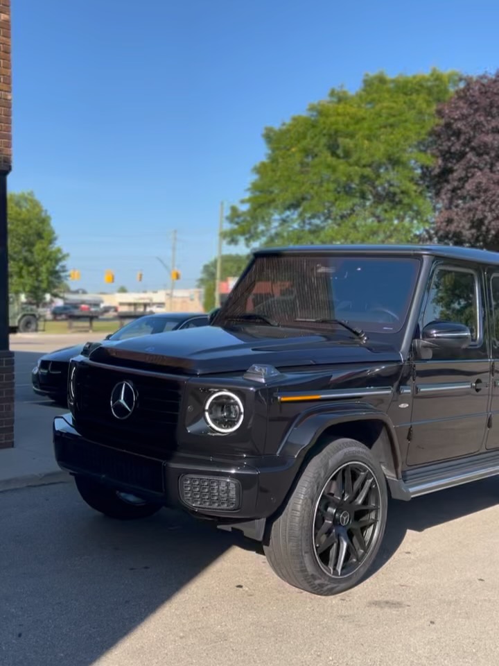Car Gallery — build 136
