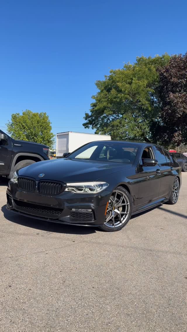 Car Gallery — build 100