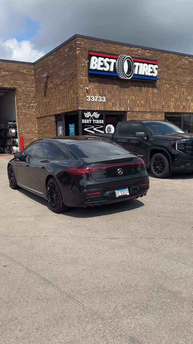 Car Gallery — build 123